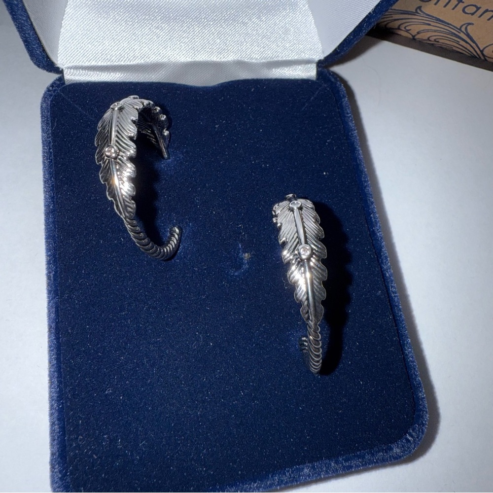Montana Silversmiths Silver Feather Rhinestone accent Earrings NEW